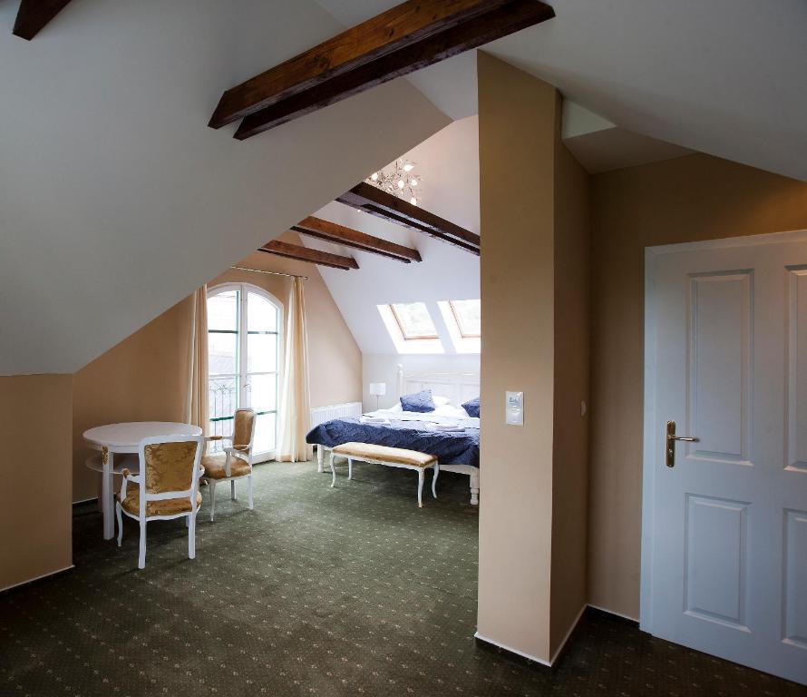 Old House Bed & Breakfast Hradec nad Moravici Ruang foto
